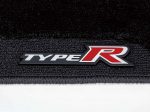 ホンダ 「シビック タイプR」アルミ製ロゴがカッコいい！ 新パッケージ用フロアマット