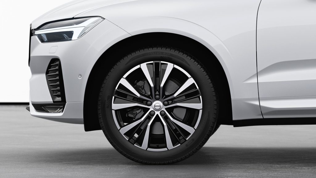 ボルボ XC60 ウルトラ B5 AWD ダークエディション 画像4