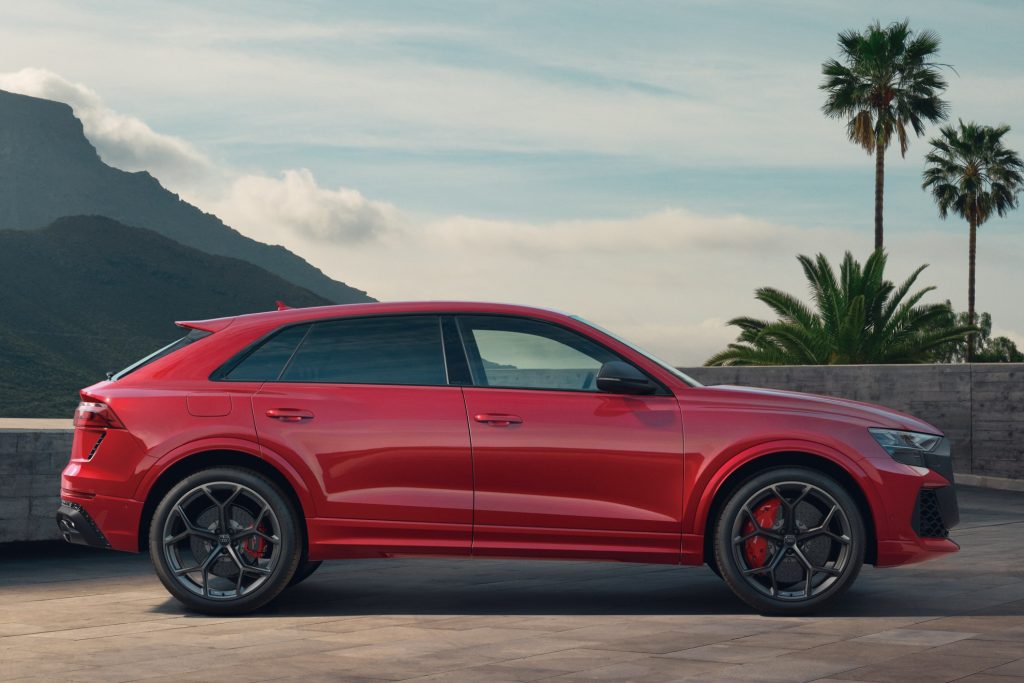 アウディ 新型 RS Q8 パフォーマンス 画像2