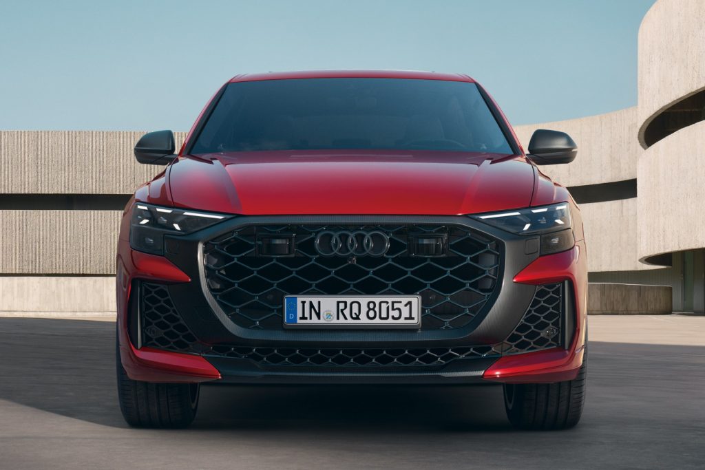 アウディ 新型 RS Q8 パフォーマンス 画像4
