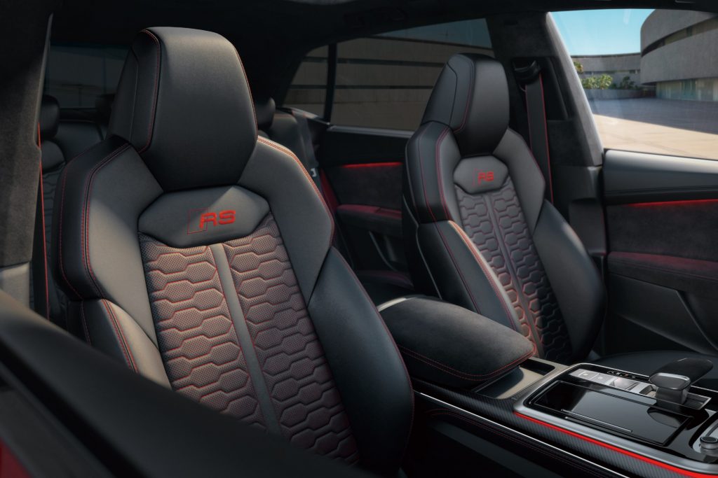 アウディ 新型 RS Q8 パフォーマンス 画像7