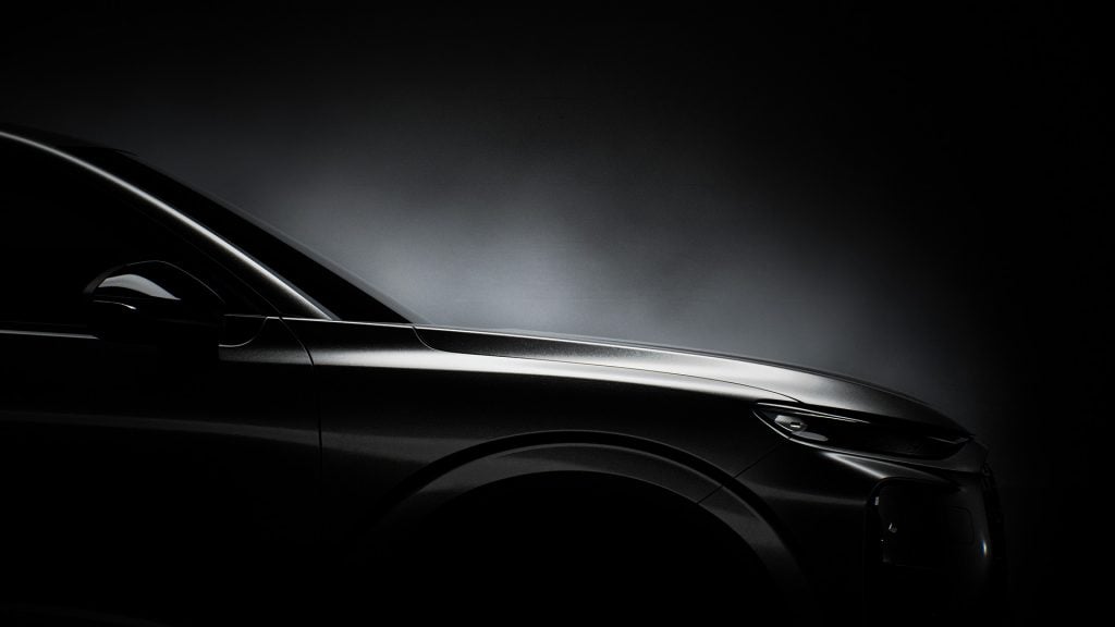 新型Q3のティザー写真 画像1