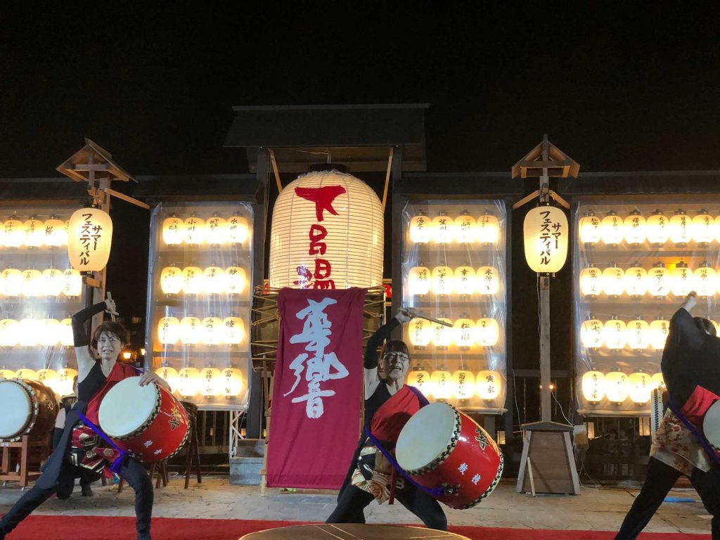 「サマーフェスティバル」での特別公演では、さまざまな演目が披露される
