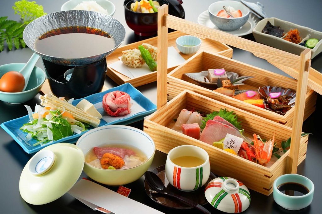 地産の恵みをふんだんに取り入れた和会席
