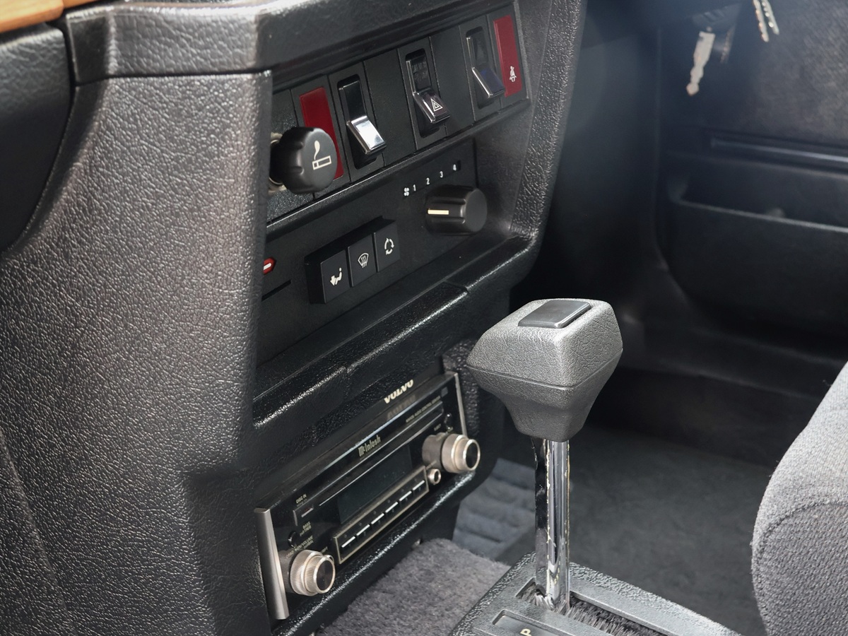 GFGS ボルボ 240 画像９