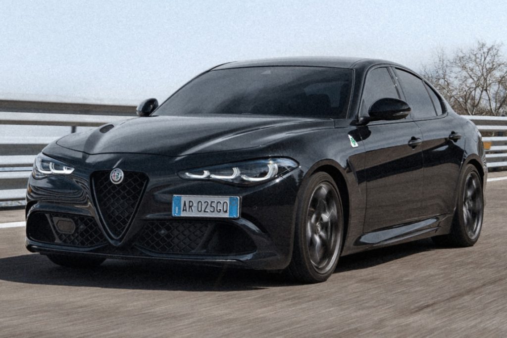 アルファロメオ ジュリア クアドリフォリオ エストレマ 画像1