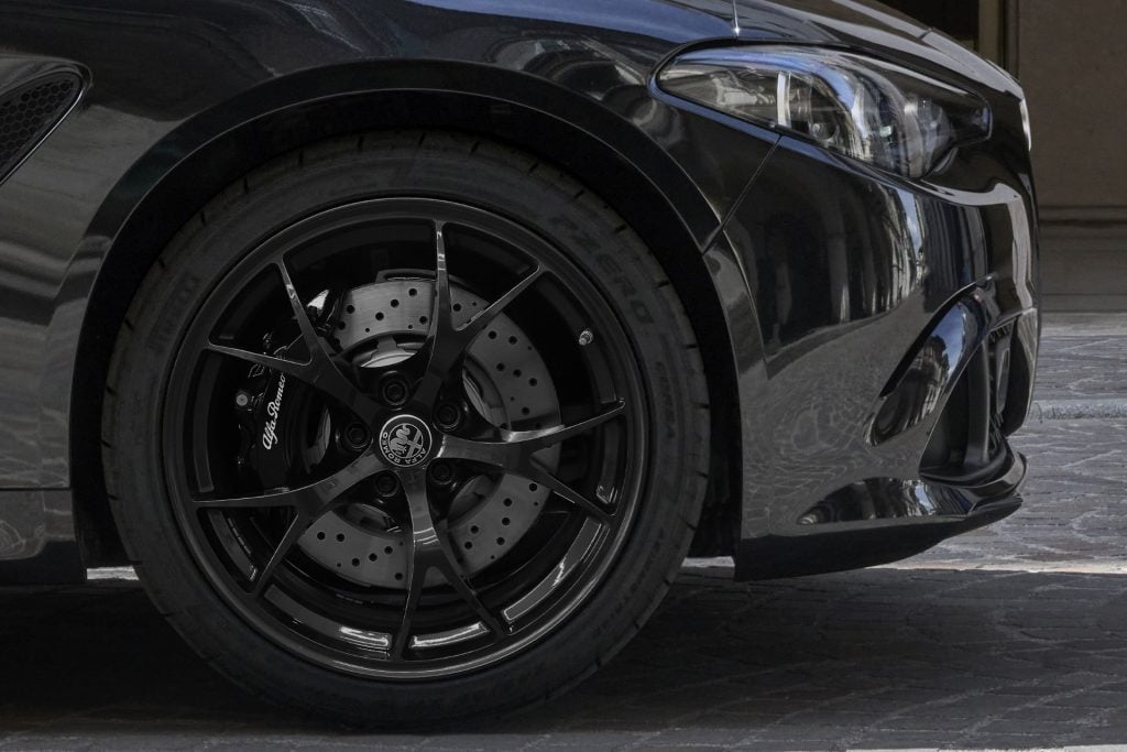 アルファロメオ ジュリア クアドリフォリオ エストレマ 画像4