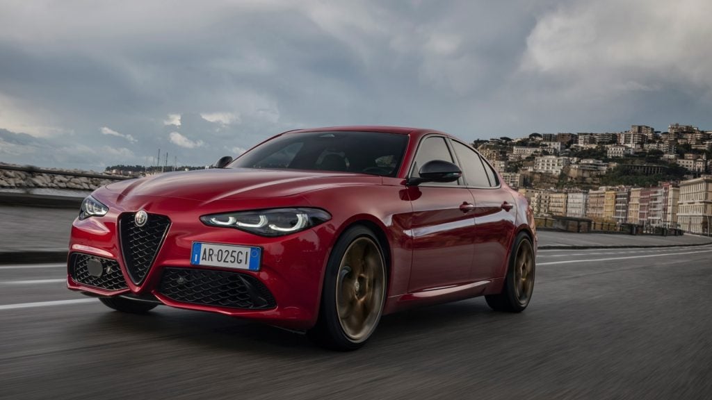 アルファロメオ ジュリア インテンサ