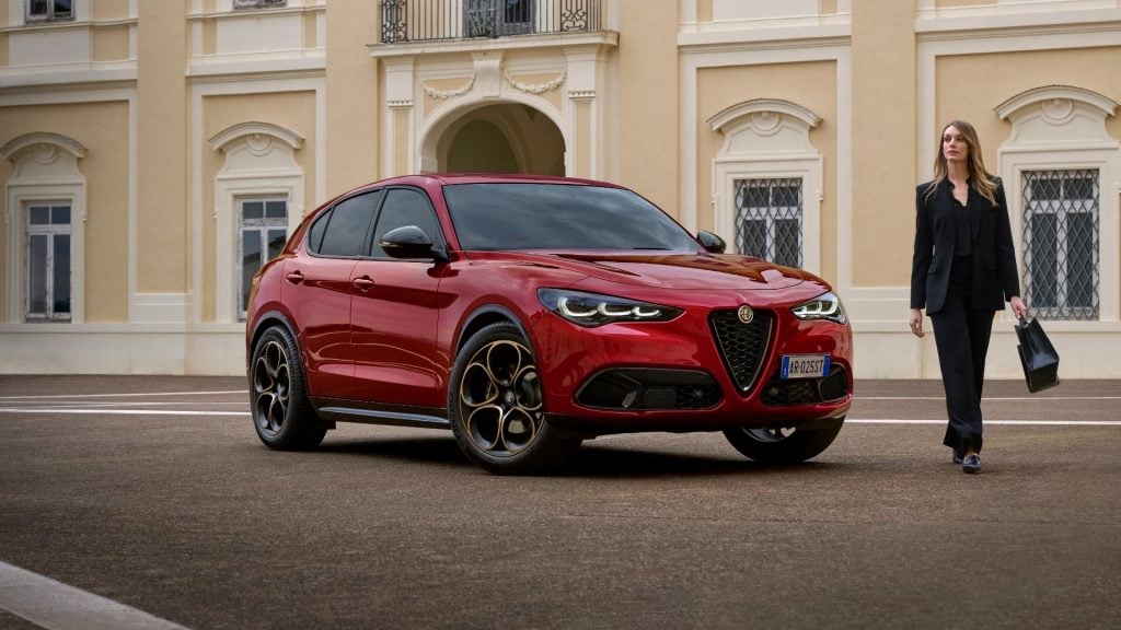 アルファロメオ ステルヴィオ インテンサ