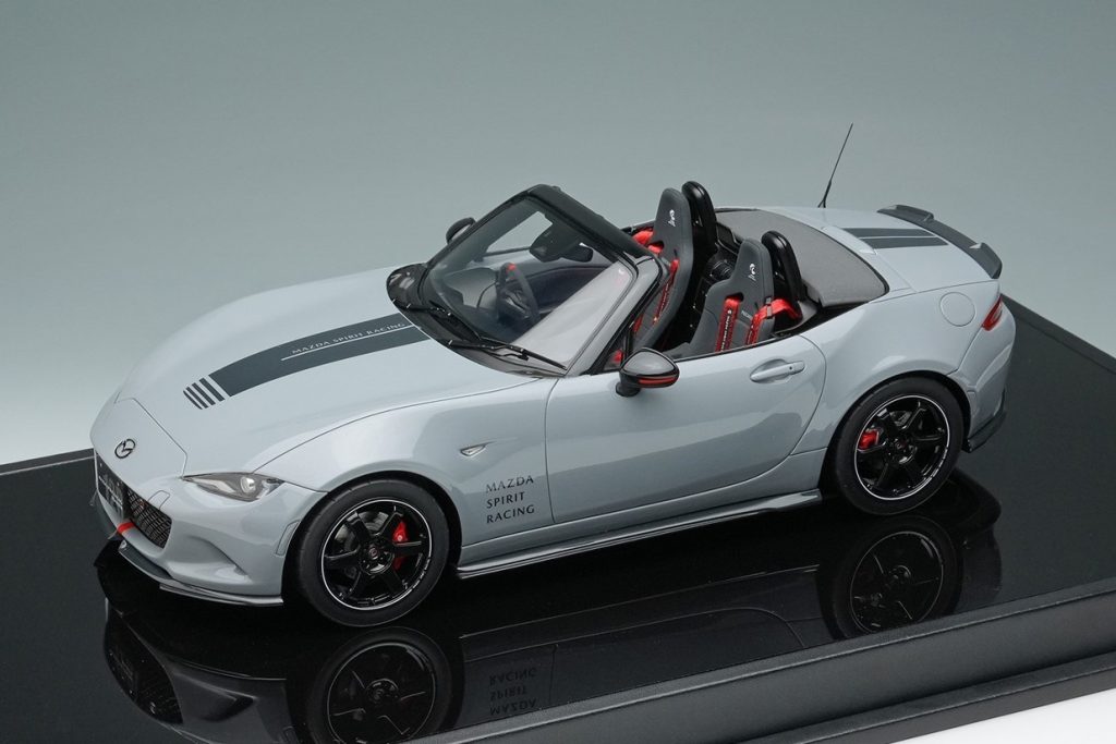 「MAZDA SPIRIT RACING ROADSTER 12R」1/18スケールモデルカー