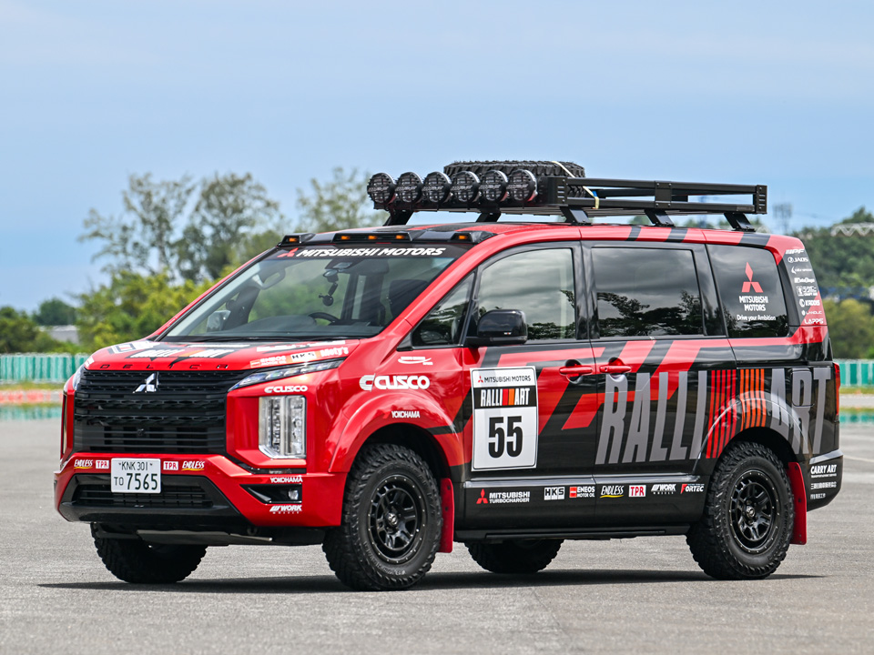 デリカD:5（AXCR2025サポートカー）