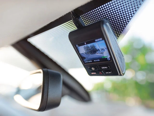 ドライブレコーダーによるノイズの原因は？ノイズ対策の方法はある？